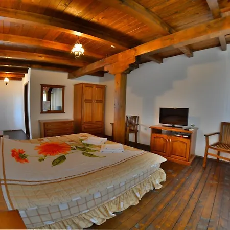 Къщата На Езерото Guest house